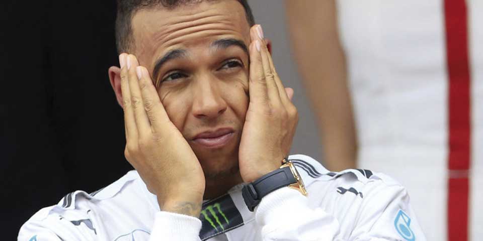 Hamilton sufre accidente automovilístico en Mónaco Hamilton sufre accidente automovilístico en Mónaco