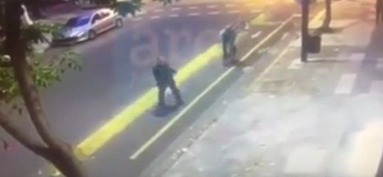 Video: atropellan al comentarista Marcelo Araujo