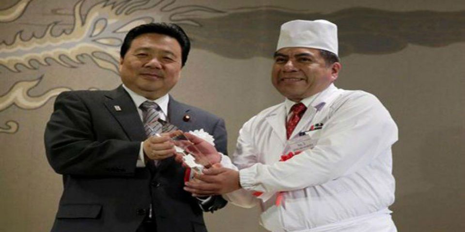 Chef mexicano gana concurso de comida japonesa