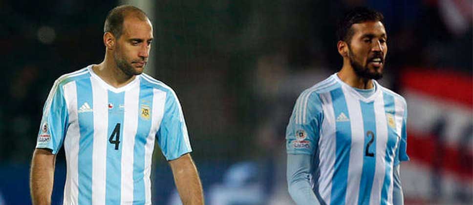 Zabaleta y Garay son bajas en Argentina