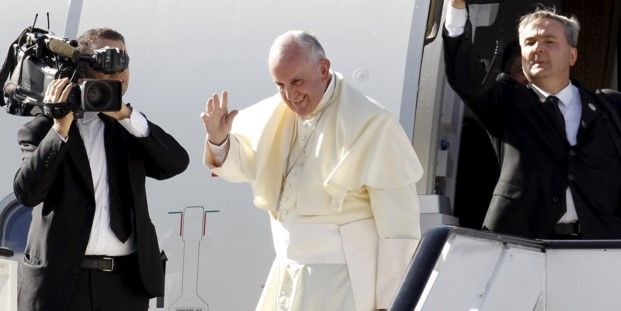 Papa Francisco llega a Uganda