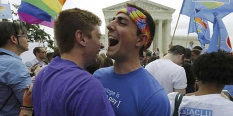 Falla Corte en Colombia a favor de adopción por parejas del mismo sexo