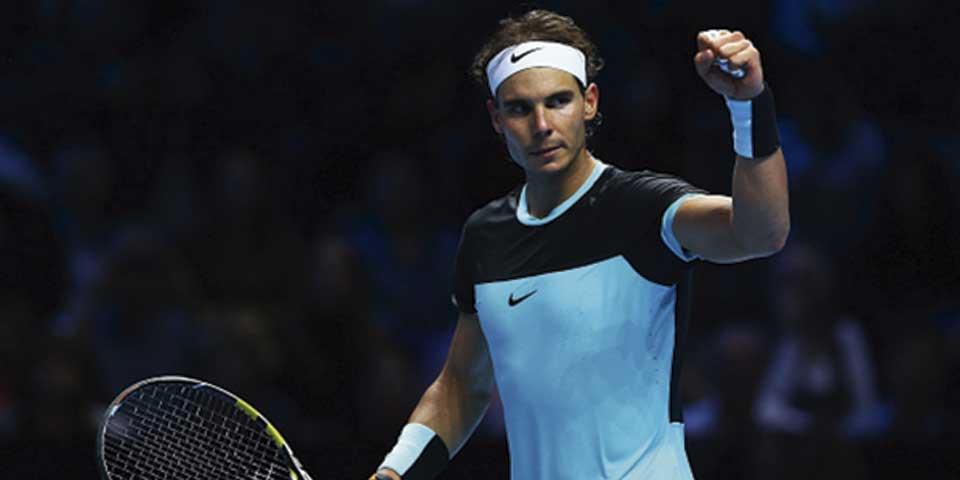 Nadal vence a Murray y se acerca a semifinales de Copa Masters