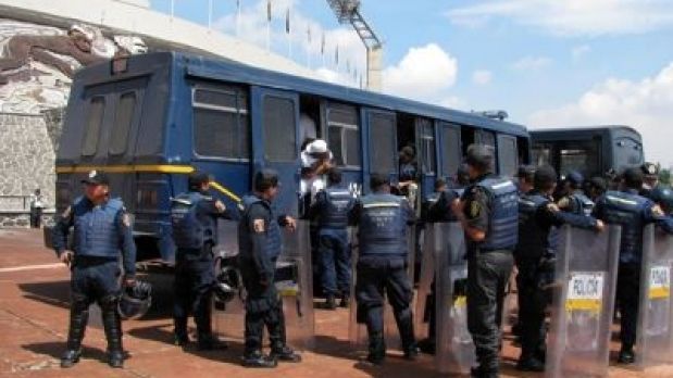 Detienen a 20 en Estadio Olímpico Universitario Detienen a 20 en Estadio Olímpico Universitario