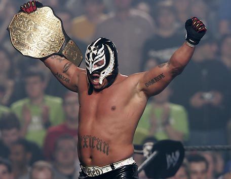 Luchadores mexicanos destacados de la WWE - rey-mysterio