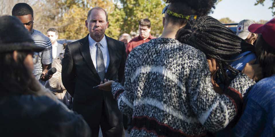 Renuncia rector de la Universidad de Missouri por quejas raciales