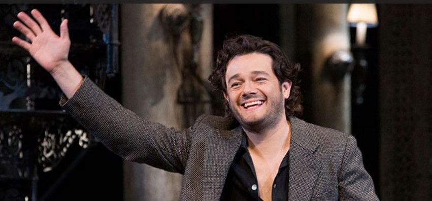 Tenor Arturo Chacón-Cruz le canta a México desde Londres