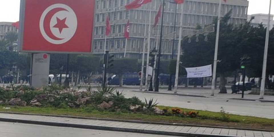 Al menos 14 muertos por explosión de camión presidencial en Túnez