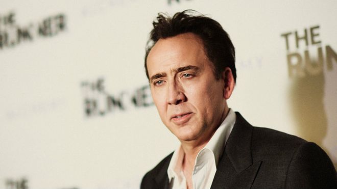 Nicolas Cage compra cráneo de dinosaurio robado Nicolas Cage compra cráneo de dinosaurio robado