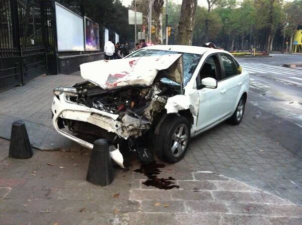 Choque en Reforma y Gandhi por exceso de velocidad - 1917009_994927947241522_2764934100683129368_n