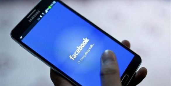 Facebook lanza video en vivo y “collage”