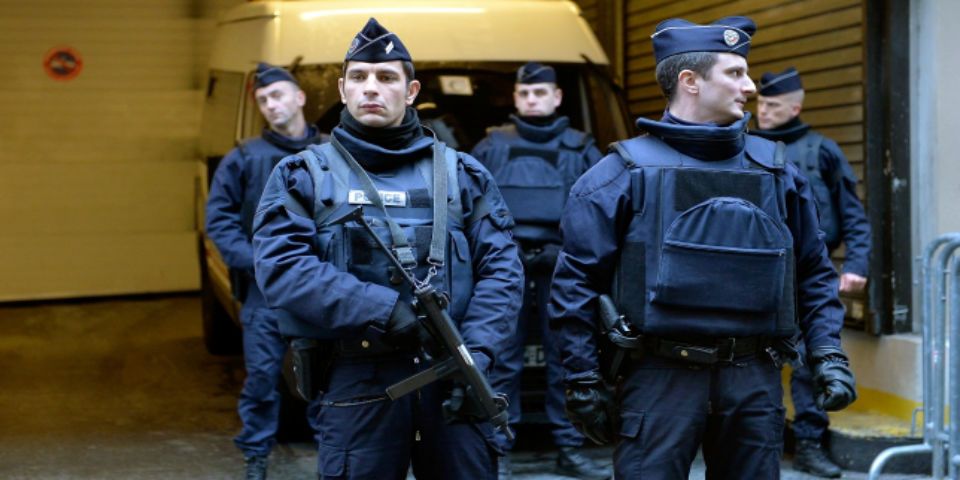 Detienen a mujer que planeaba atentado en Francia