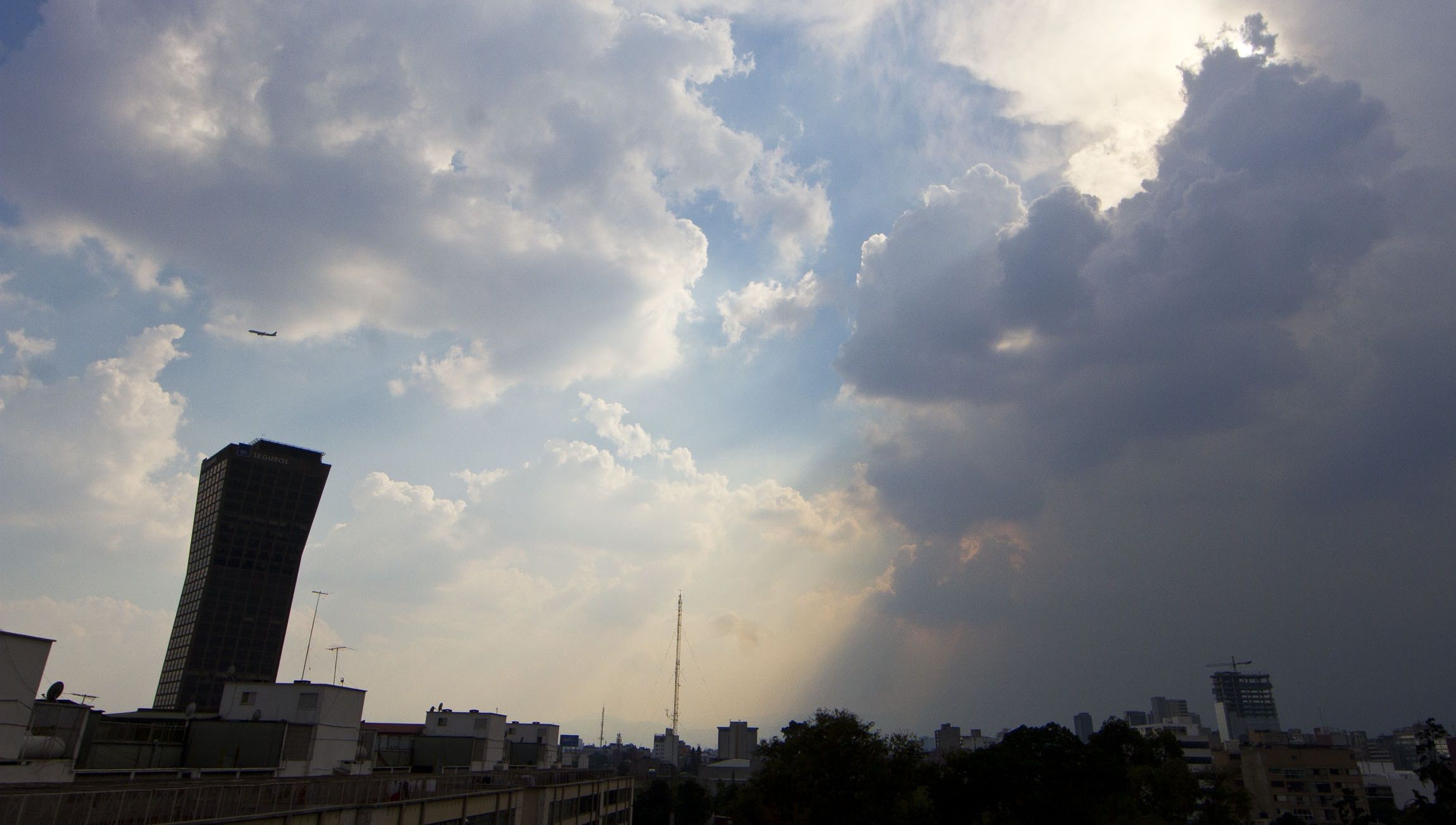 Prevén nublados en el Valle de México