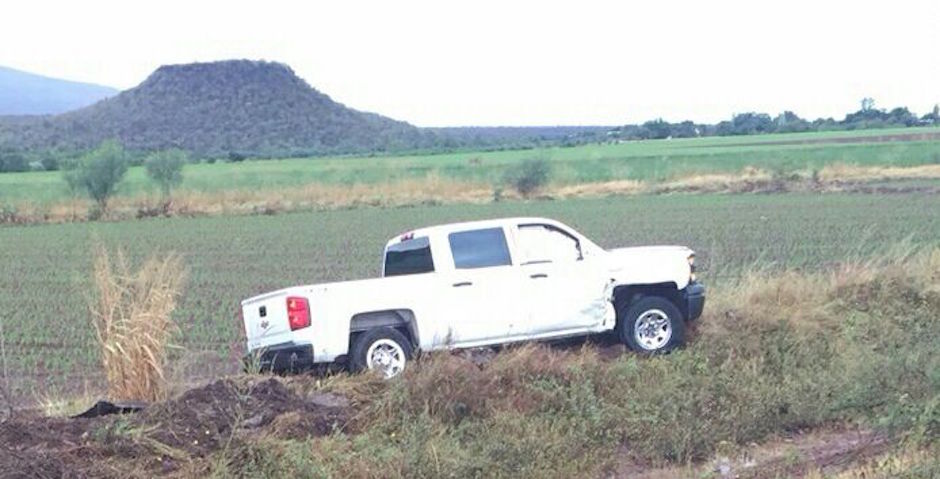 Escoltas de funcionario atropellan a motociclista
