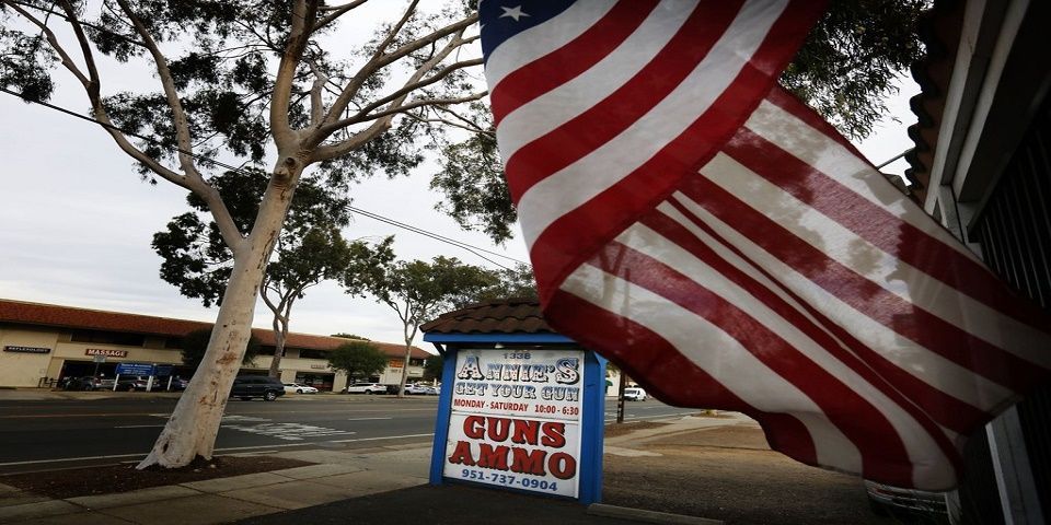 Atacantes de San Bernardino compraron legalmente sus armas