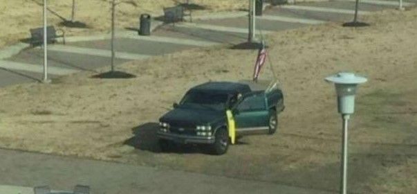 Detienen a sujeto armado en Universidad de Arkansas