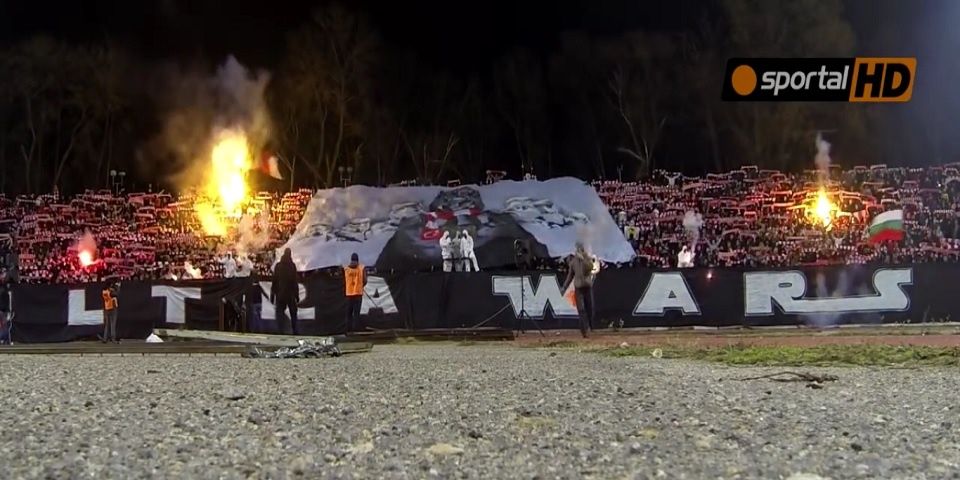 Video: afición búlgara realiza mosaico de Star Wars en la tribuna