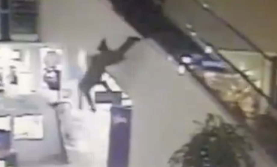 Ladrón cae de escalera durante huida