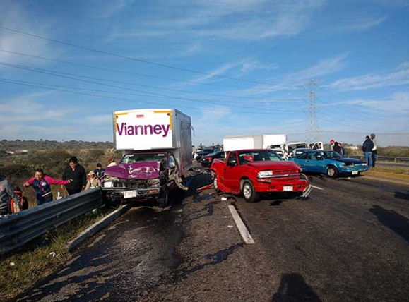 Carambola en Aguascalientes deja 20 heridos - Captura-de-pantalla-2015-12-28-a-las-11.45.19-a.m.