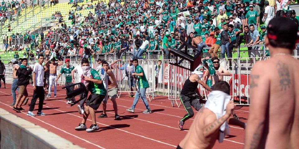 Trifulca en el futbol chileno deja 30 heridos