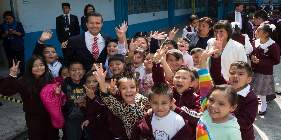 Anuncia EPN mejora de infraestructura a casi 14 mil escuelas