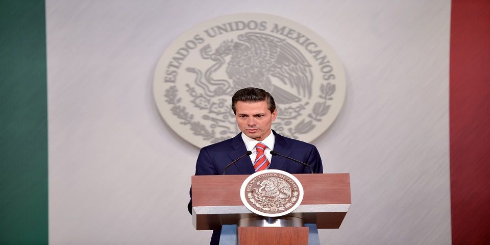 EPN desea a los mexicanos prosperidad y grandes logros en 2016