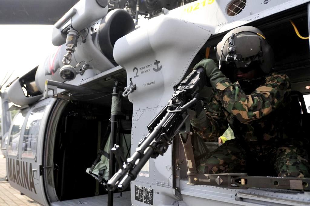 Marina niega que personal sea parte de desaparición de personas en Veracruz - HELICOPTERO-DE-LA-MARINA-1024x680