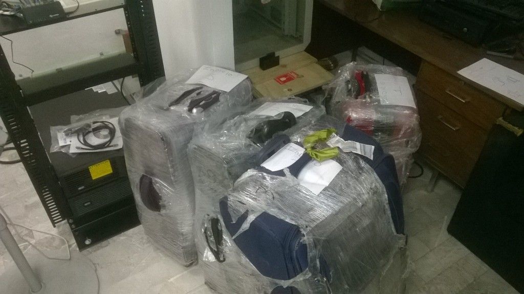 Detienen a un hombre por maletas con cocaína en el AICM - IMG-20151218-WA0009-1024x575