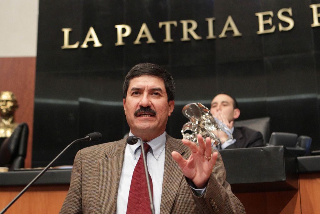 Aprueban en el Senado postergar apagón analógico - Javier-Corral-1024x683