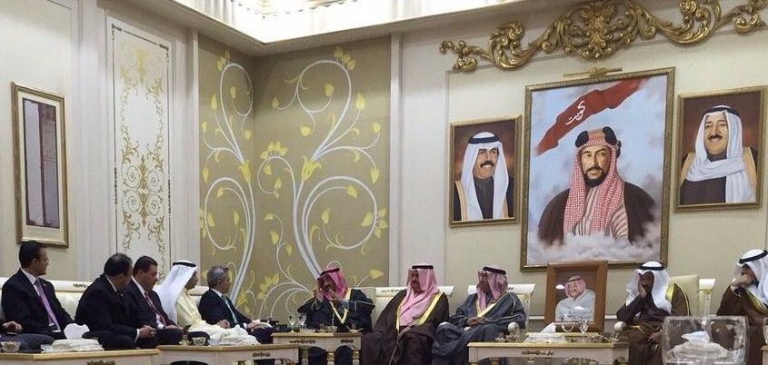 Kuwait dona equipo de detección de cáncer al GDF