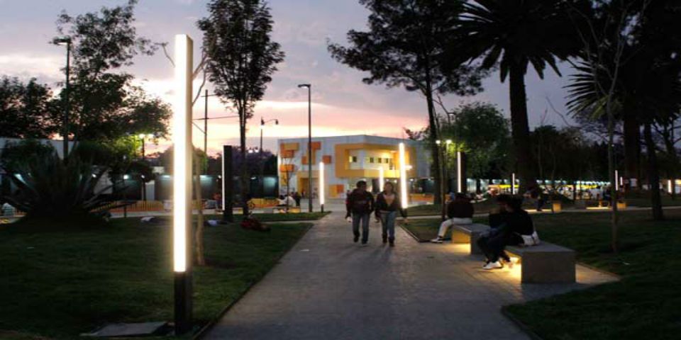 Hallan a un sujeto apuñalado en Iztapalapa