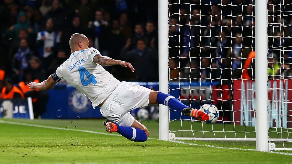 Chelsea elimina a Layún, Corona y Herrera - Maicon