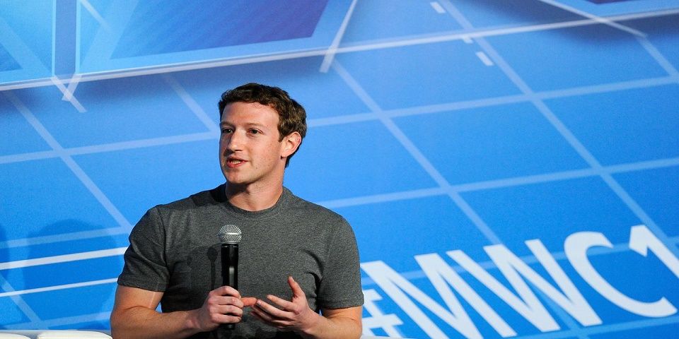Musulmanes siempre serán bienvenidos en Facebook: Zuckerberg