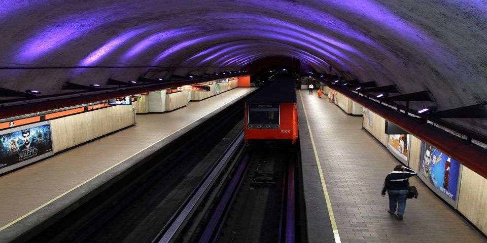 Por Navidad Metro y Metrobús operarán con horarios festivos