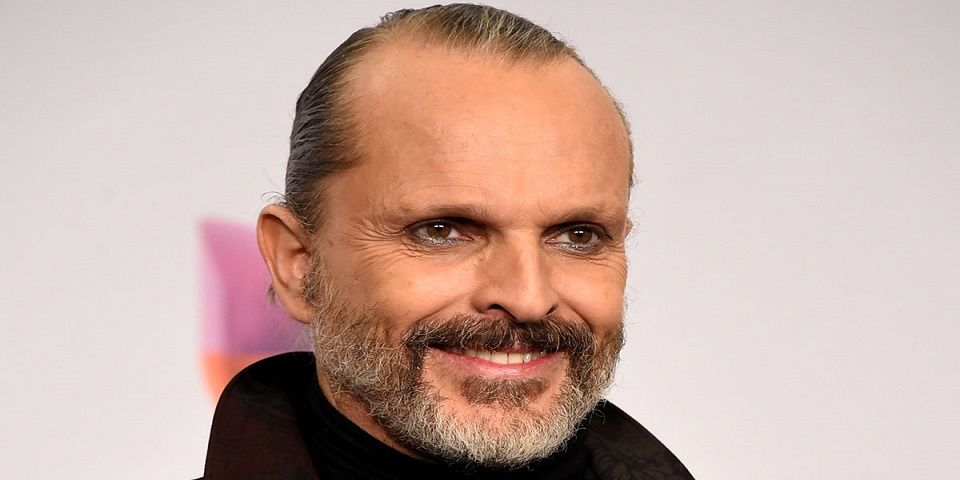 Miguel Bosé subasta obra que le regaló Andy Warhol
