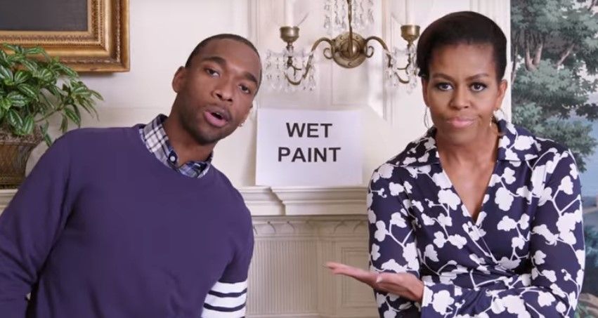 Michelle Obama rapea para que jóvenes vayan a la universidad