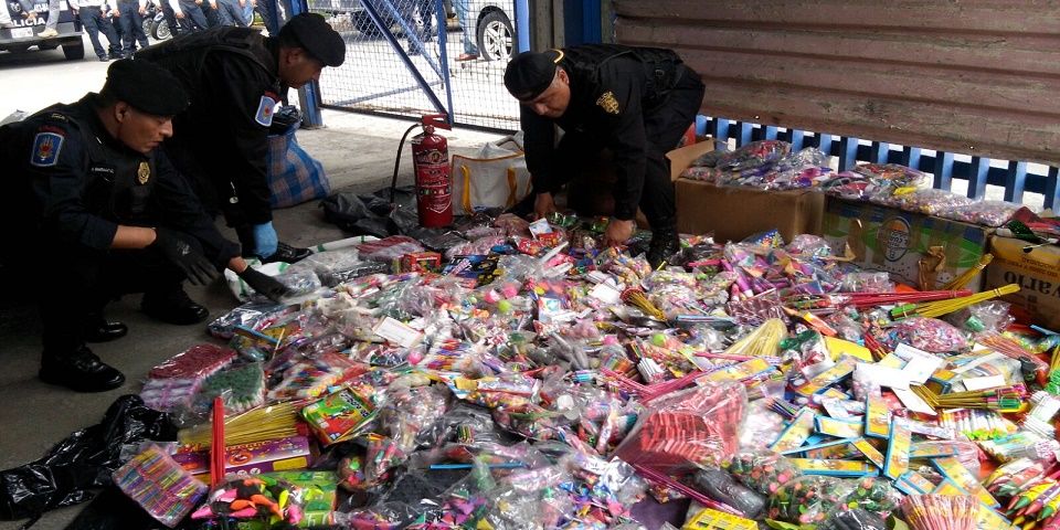 Decomisa SSPDF más de una tonelada de pirotecnia en La Merced