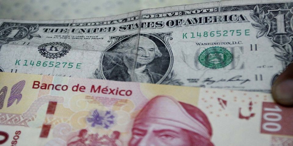 Dólar cierra jornada vendiéndose hasta en 17.69 pesos Dólar cierra jornada vendiéndose hasta en 17.69 pesos