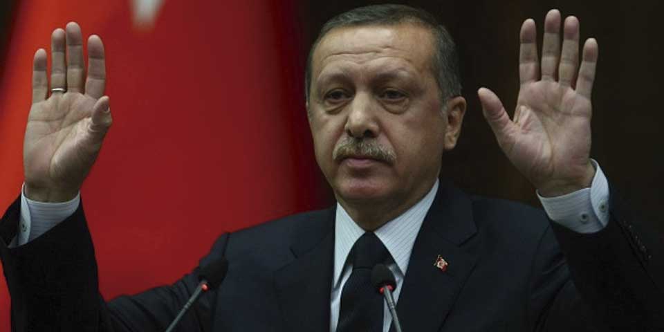 Presidente turco se beneficia de venta de petróleo a EI: Rusia