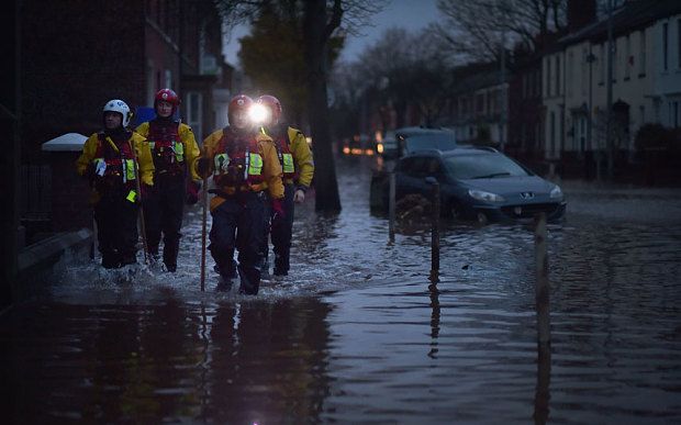 Imágenes: lluvias provocan inundaciones en Reino Unido - STORM_DESMOND_WEAT_3520498b