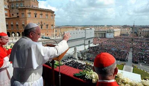 Papa Francisco pide en Navidad paz para el Mundo