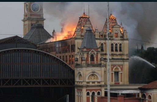Incendio en el Museo de la Lengua Portuguesa en Sao Paulo - Screenshot_312