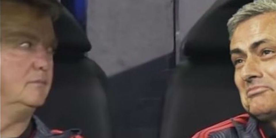 Video: Mourinho acecha a Van Gaal en el Manchester United