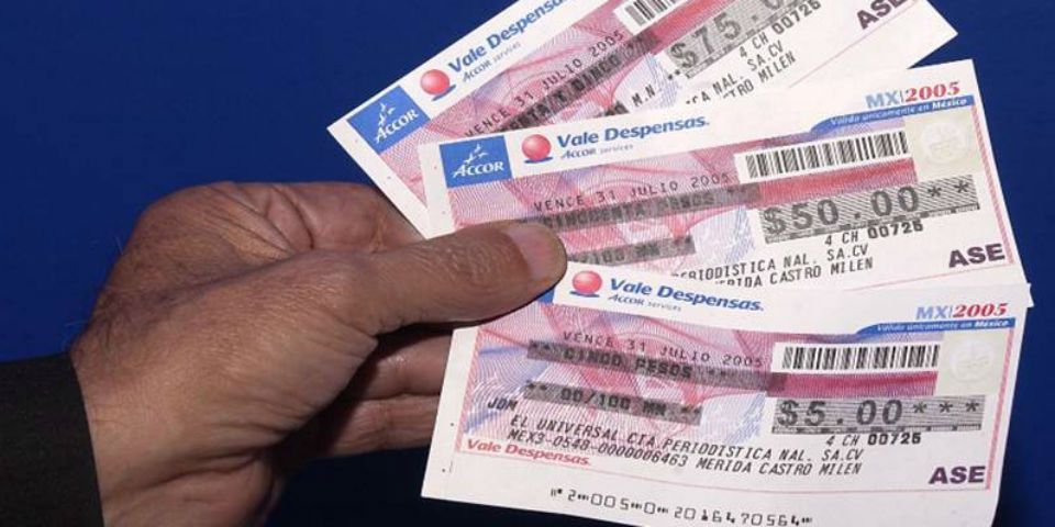 Diez mil pesos de vales para burócratas por fin de año