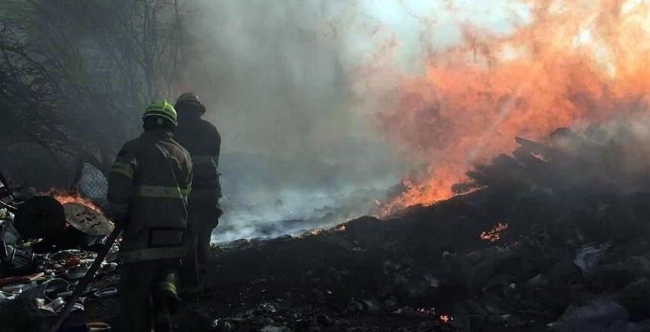Ventarrones en Nuevo León y Coahuila provocan incendios y cortes de energía