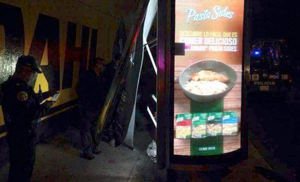 Dañan otros 5 anuncios luminosos al sur de la CDMX