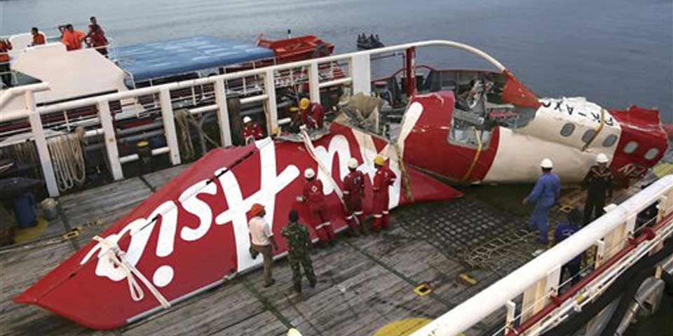 Fallo en sistema de timón provocó caída de avión de AirAsia Fallo en sistema de timón provocó caída de avión de AirAsia