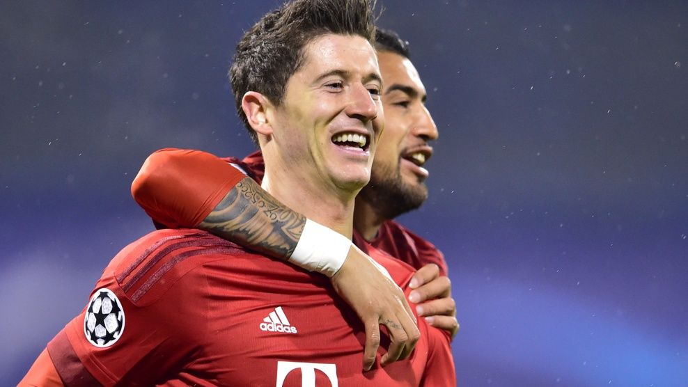 Las 10 playeras de futbol más vendidas del año - bayern