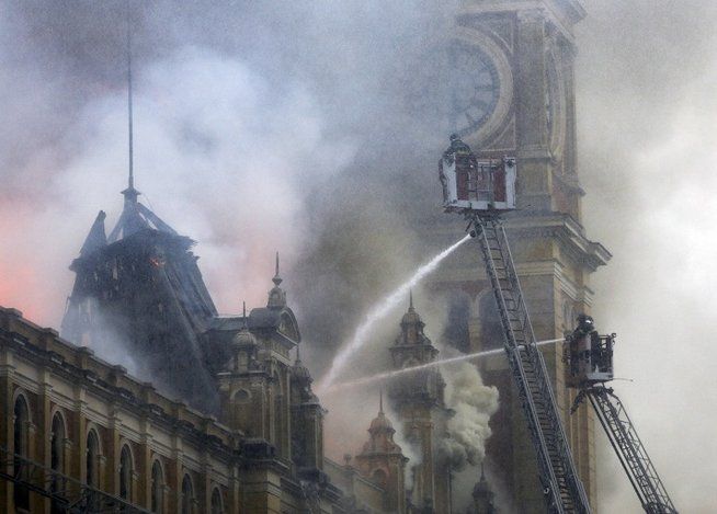 Incendio en el Museo de la Lengua Portuguesa en Sao Paulo - brasil-incendio-destruye-parte_J2B5EBc-jpg_654x469