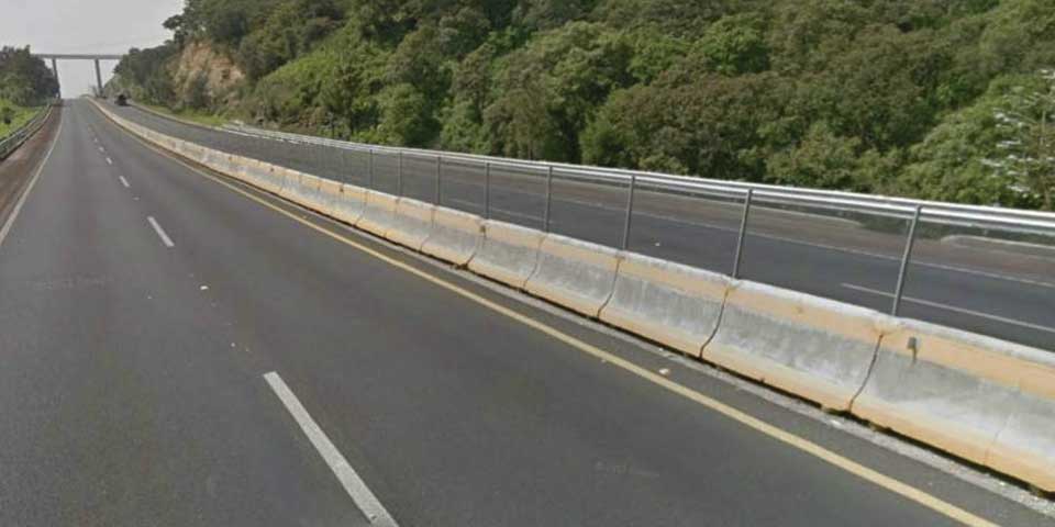 Mueren dos por accidente en la carretera México-Acapulco Mueren dos por accidente en la carretera México-Acapulco